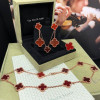 Серьги Van Cleef 2 мотива красные в розовом