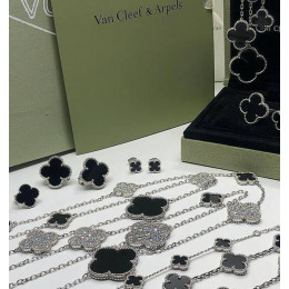 Серьги-гвоздики Van Cleef с агатом, 1 мотив, 1см