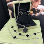 Браслет Van Cleef 1 мотив черный в белом