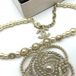 Комплект Chanel роза (колье, серьги)