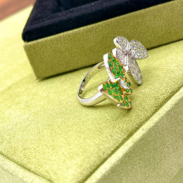 Комплект Van Cleef Two Butterfly зеленый, прозрачный (Серьги, Кулон, Кольцо)