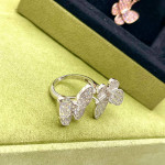 Комплект Van Cleef Two Butterfly розовый, прозрачный (Серьги, Кулон, Кольцо)