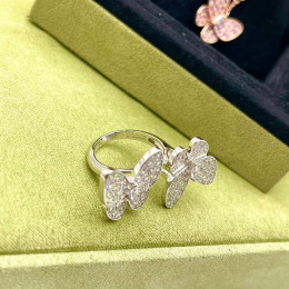 Комплект Van Cleef Two Butterfly розовый, прозрачный (Серьги, Кулон, Кольцо)