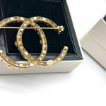 Брошь Chanel С Жемчугом