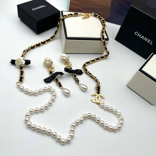 Комплект Chanel (Серьги, Бусы)