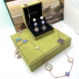 Комплект Van Cleef перламутр, халцедон (серьги, колье)