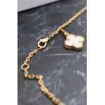 Колье Van Cleef Alhambra 6 мотивов, перламутр