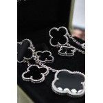 Серьги Van Cleef Alhambra 4 мотива, оникс