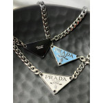 Кулоны Prada