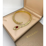 Колье змея Bvlgari Serpenti под желтое золото