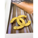 Брошь Chanel Золотистая, Буква Х