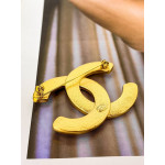 Брошь Chanel Золотистая, Буква Х