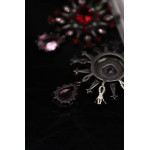 Серьги Alexander McQueen пышные, с розовыми и красными камнями