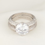 Кольцо Tiffany Setting белое крупное с камнями