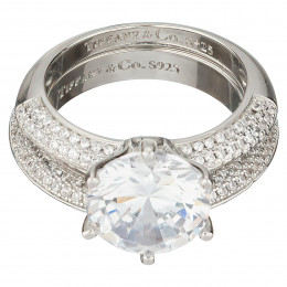 Кольцо Tiffany Setting белое крупное с камнями