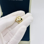 Серьги Van Cleef гвоздики красные в желтом