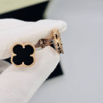 Серьги Van Cleef гвоздики черные в розовом