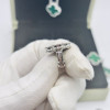 Комплект Van Cleef малахит в белом (серьги, браслет, кулон)