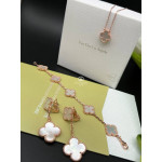 Серьги Van Cleef 2 мотива перламутр в розовом