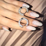 Серьги кольца Tiffany Embrace белые с камнями