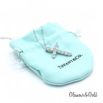 Крестик Tiffany Embrace белый с камнями
