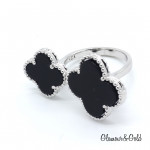 Кольцо Van Cleef 2 мотива черное в белом